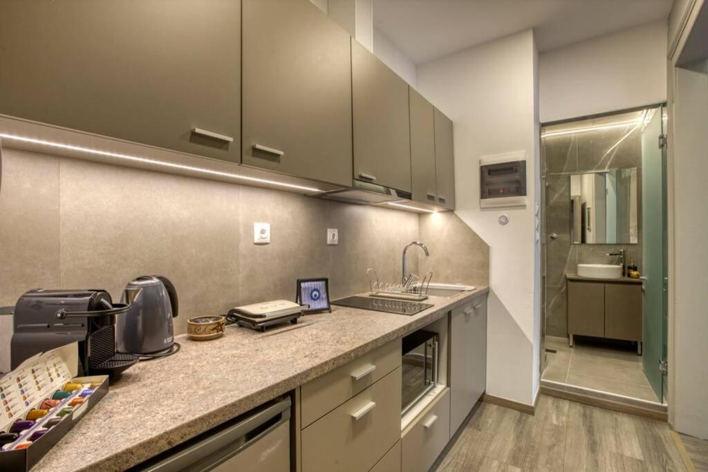 Apartamento Plaka Filotheis House B Atenas Exterior foto