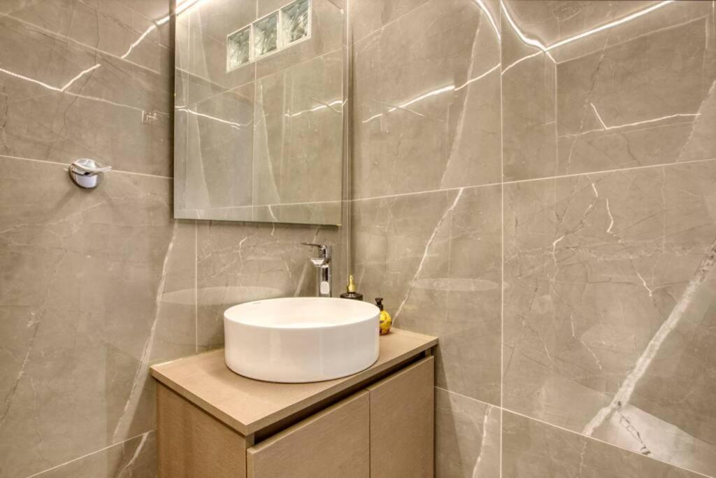 Apartamento Plaka Filotheis House B Atenas Exterior foto