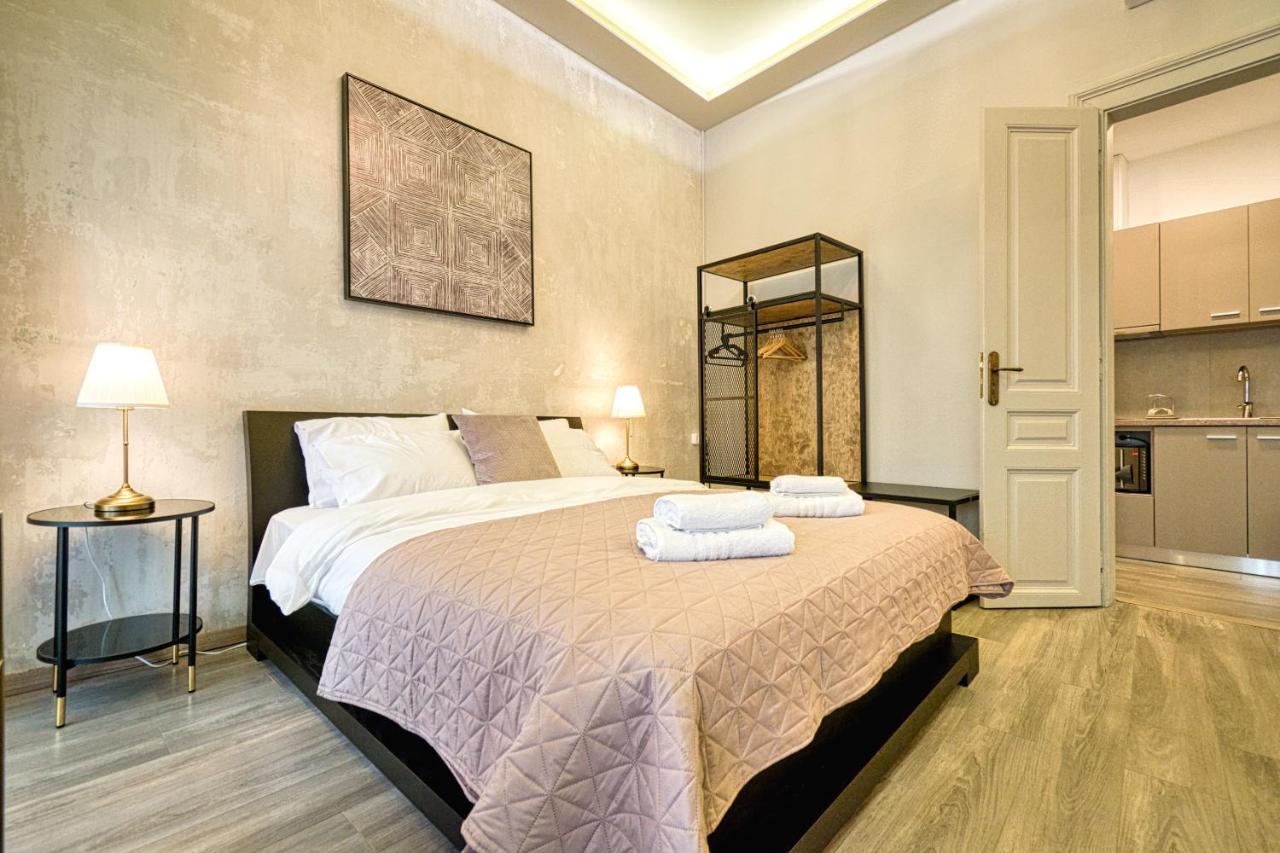Apartamento Plaka Filotheis House B Atenas Exterior foto