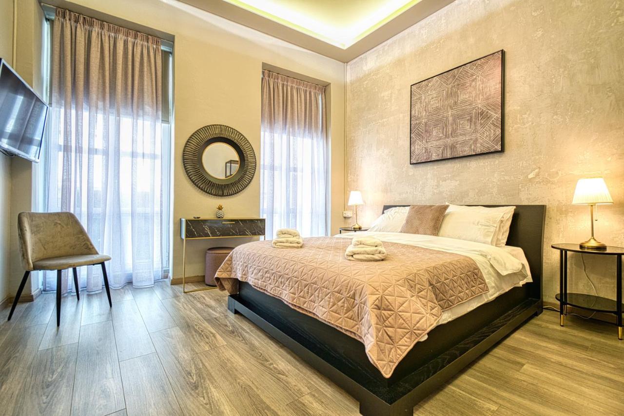 Apartamento Plaka Filotheis House B Atenas Exterior foto